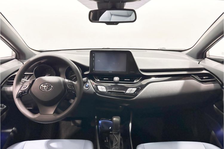 Used Toyota IZOA 2020 2.0L Yi Xiang CARE Center Console
