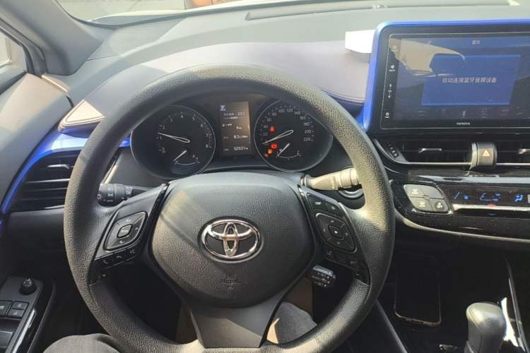 Used Toyota IZOA 2020 2.0L Enjoy Edition Center Console