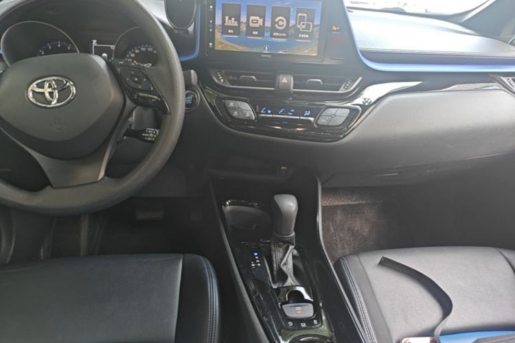 Used Toyota IZOA 2020 2.0L Enjoy Edition Center Console