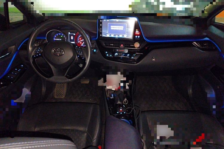 Used Toyota IZOA 2020 2.0L Yichi Version Center Console