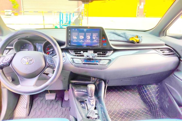 Used Toyota IZOA 2020 2.0L Yi Xiang CARE Center Console