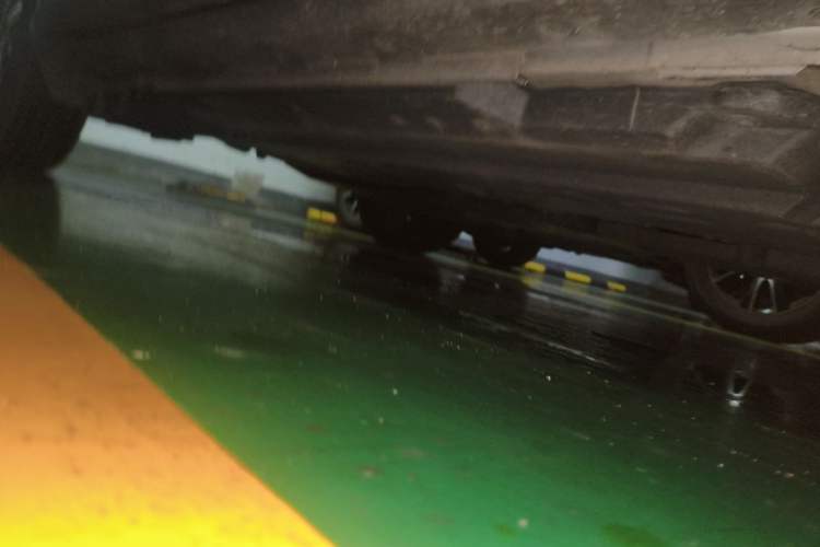 Used Toyota IZOA 2020 2.0L Yichi Version Chassis Front Right