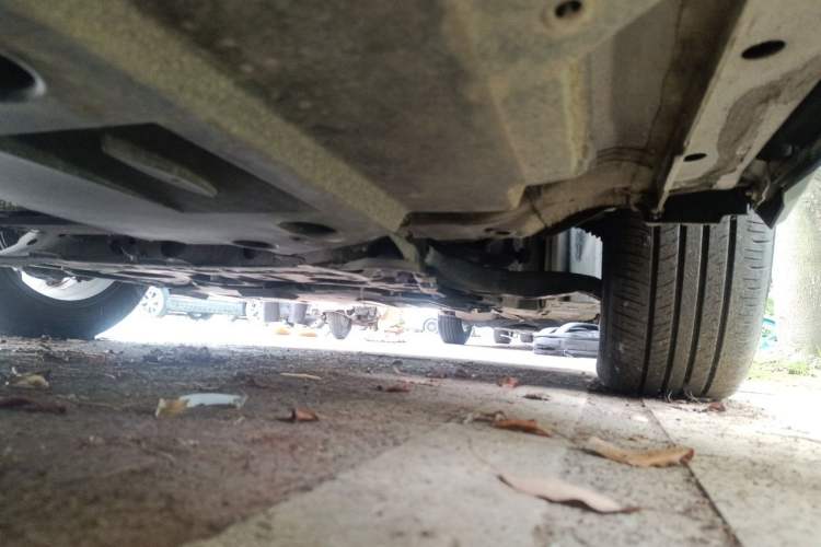 Used Toyota IZOA 2020 2.0L Yichi Version Chassis Front Right