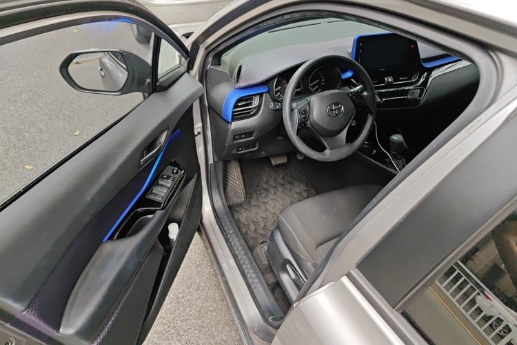 Used Toyota IZOA 2020 2.0L Enjoy Edition Driver Seat
