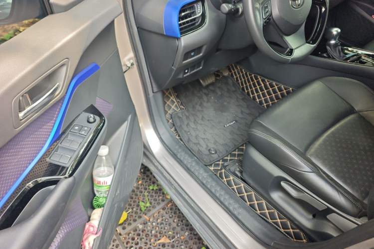 Used Toyota IZOA 2020 2.0L Yichi Version Driver Seat