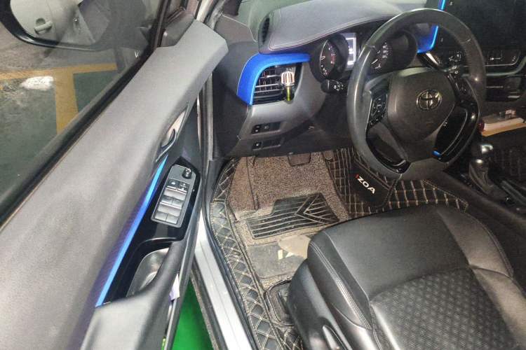 Used Toyota IZOA 2020 2.0L Yichi Version Driver Seat