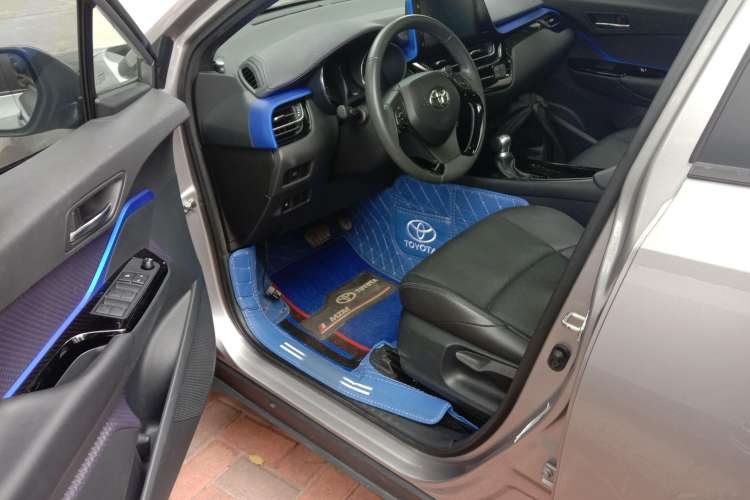 Used Toyota IZOA 2020 2.0L Yichi Version Driver Seat