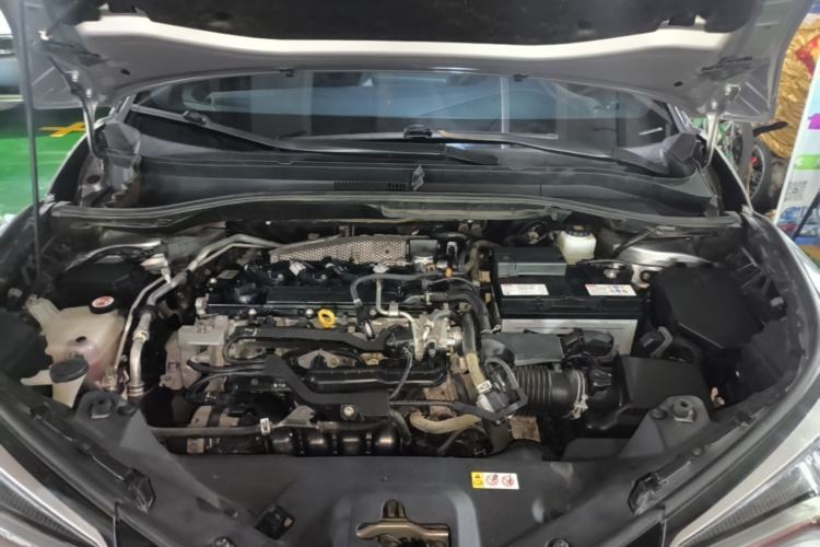 Used Toyota IZOA 2020 2.0L Yichi Version Engine Bay