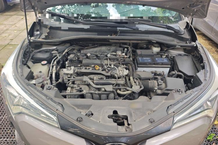 Used Toyota IZOA 2020 2.0L Yichi Version Engine Bay