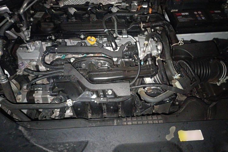 Used Toyota IZOA 2020 2.0L Yi Xiang CARE Engine Bay