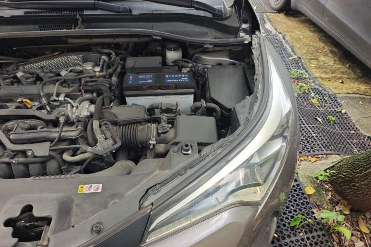 Used Toyota IZOA 2020 2.0L Yichi Version Engine Bay Left