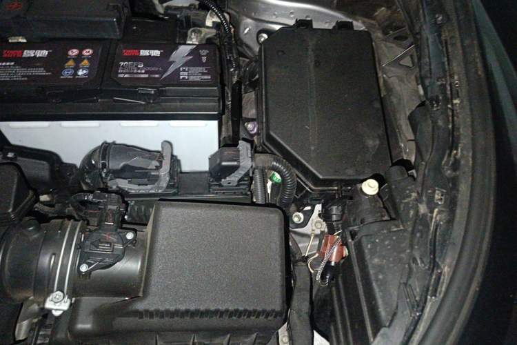 Used Toyota IZOA 2020 2.0L Yi Xiang CARE Engine Bay Left
