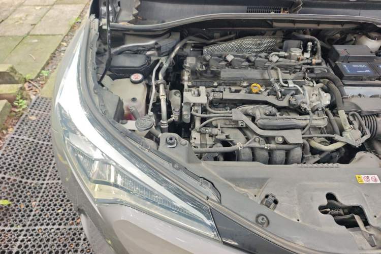 Used Toyota IZOA 2020 2.0L Yichi Version Engine Bay Right
