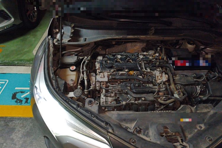 Used Toyota IZOA 2020 2.0L Yichi Version Engine Bay Right