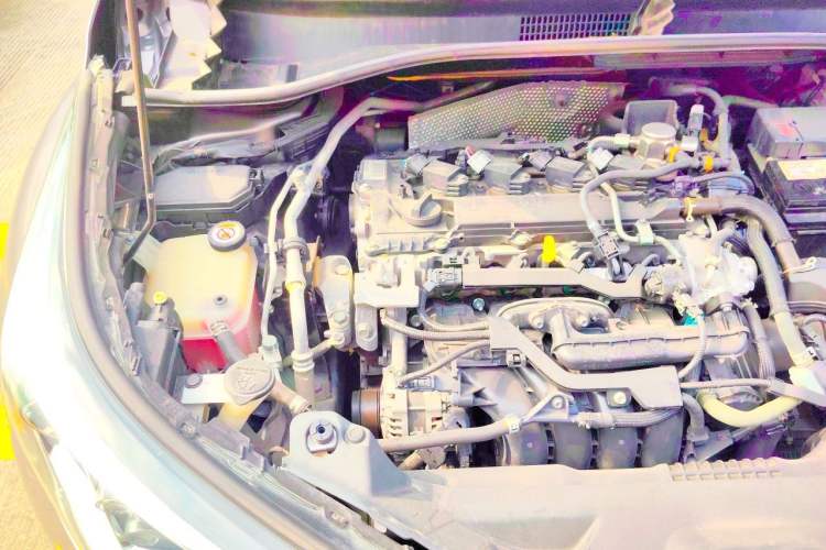 Used Toyota IZOA 2020 2.0L Yi Xiang CARE Engine Bay Right