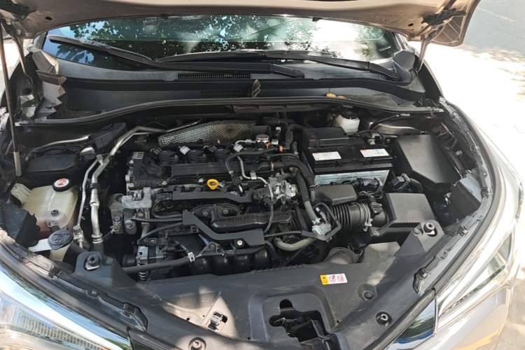 Used Toyota IZOA 2020 2.0L Yichi Version Engine Bay