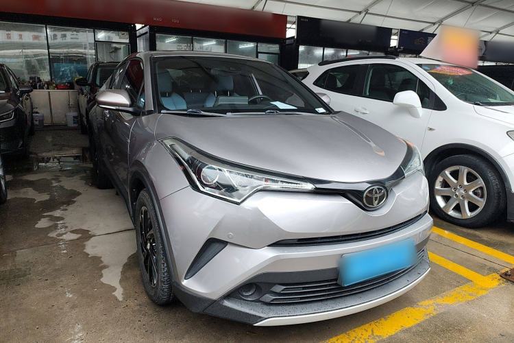 Used Toyota IZOA 2020 2.0L Yi Xiang CARE Exterior 2