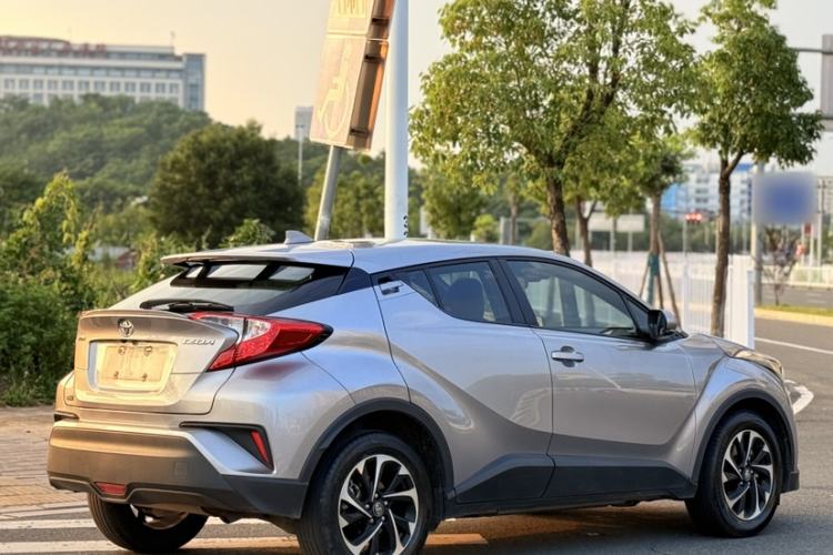 Used Toyota IZOA 2020 2.0L Enjoy Edition Exterior 3