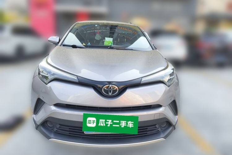 Used Toyota IZOA 2020 2.0L Yichi Version Front