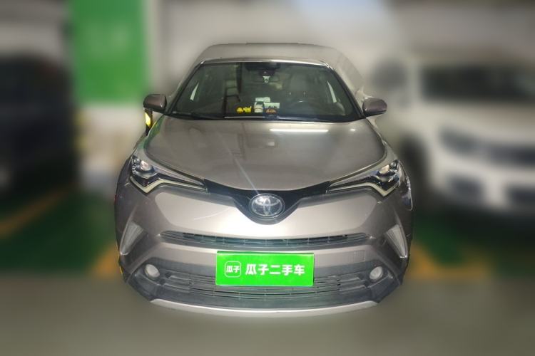 Used Toyota IZOA 2020 2.0L Yichi Version Front