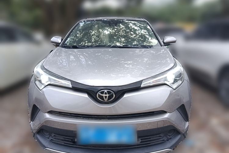Used Toyota IZOA 2020 2.0L Yichi Version Front