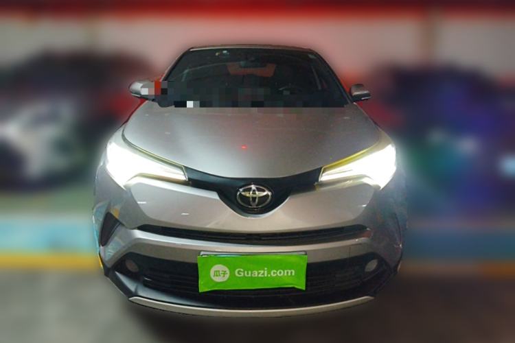 Used Toyota IZOA 2020 2.0L Yichi Version Front