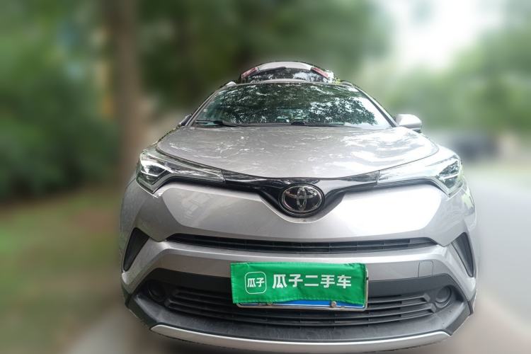 Used Toyota IZOA 2020 2.0L Yichi Version Front