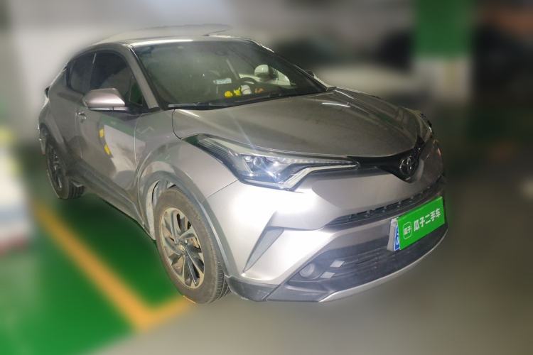 Used Toyota IZOA 2020 2.0L Yichi Version Front Right 45 Deg