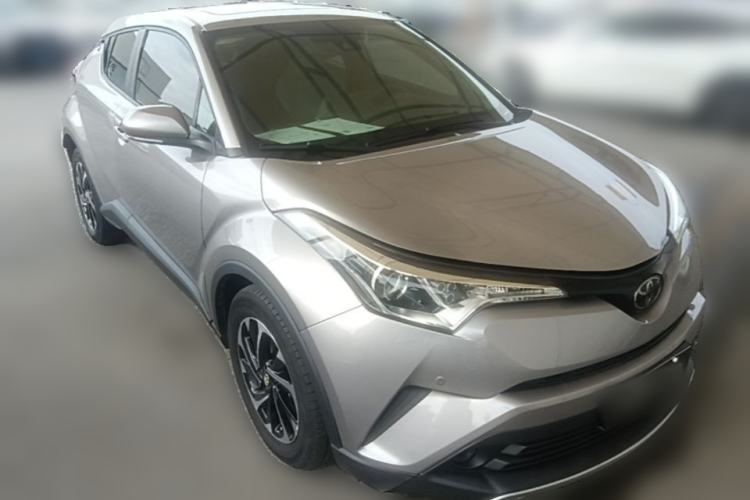 Used Toyota IZOA 2020 2.0L Yi Xiang CARE Front Right 45 Deg