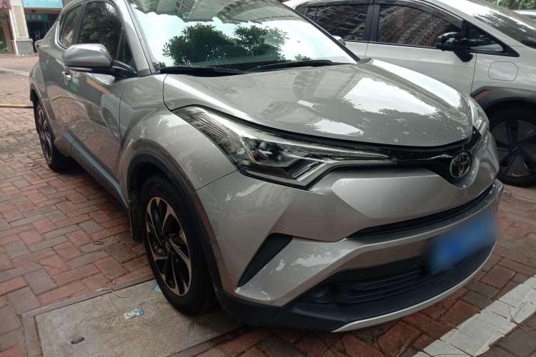Used Toyota IZOA 2020 2.0L Yichi Version Front Right 45 Deg