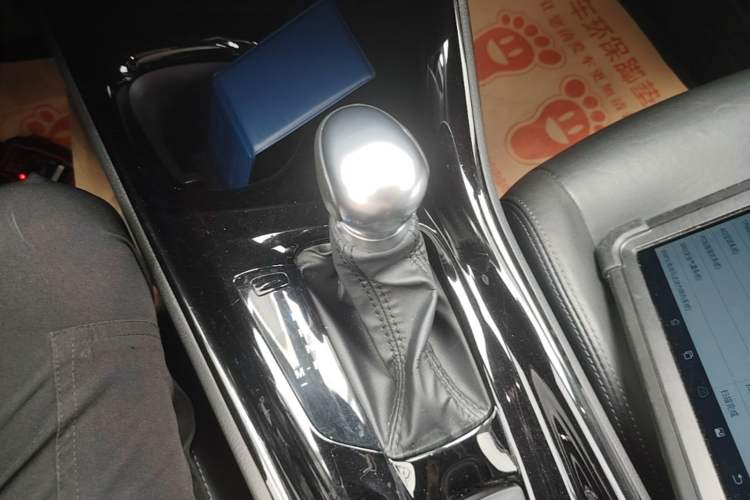 Used Toyota IZOA 2020 2.0L Yichi Version Gear Lever