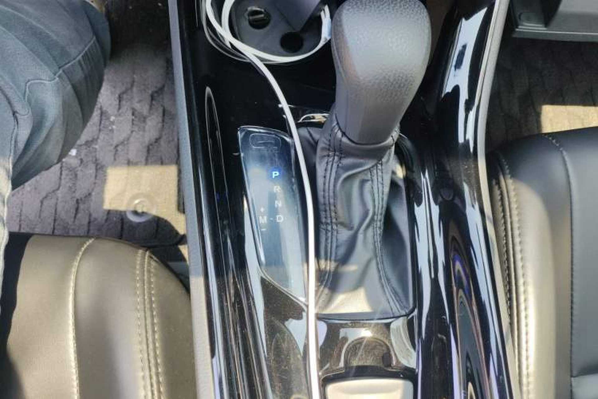 Used Toyota IZOA 2020 2.0L Enjoy Edition Gear Lever