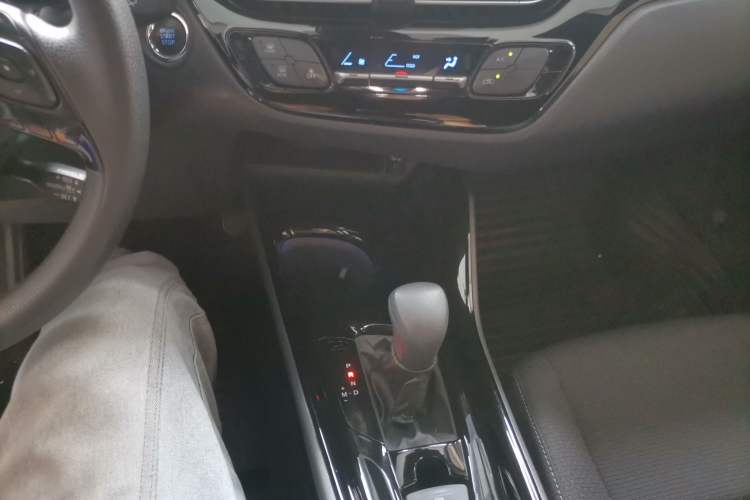 Used Toyota IZOA 2020 2.0L Enjoy Edition Gear Lever