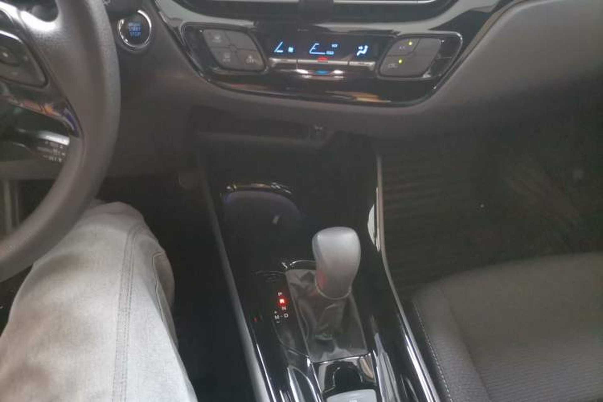 Used Toyota IZOA 2020 2.0L Enjoy Edition Gear Lever