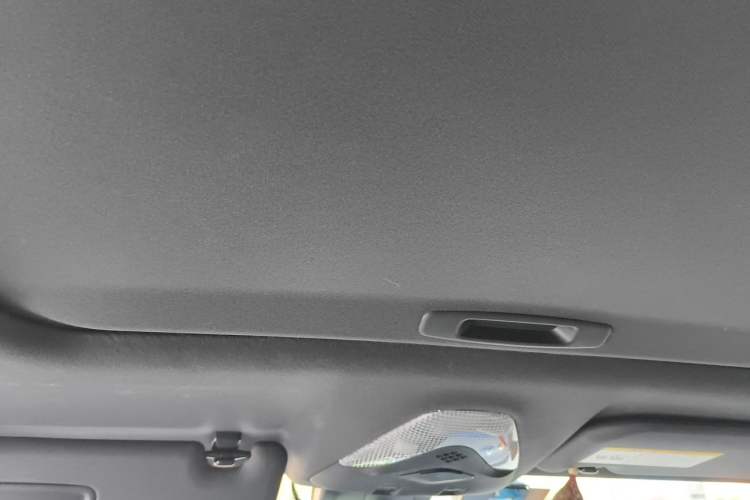 Used Toyota IZOA 2020 2.0L Yichi Version Headliner