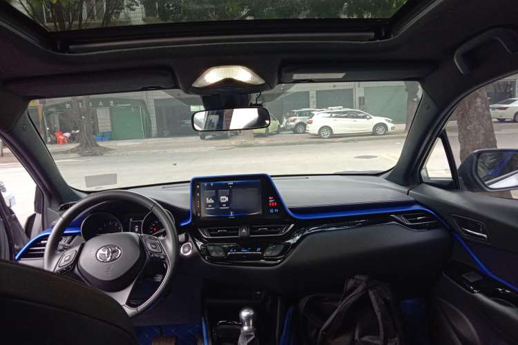 Used Toyota IZOA 2020 2.0L Yichi Version Headliner