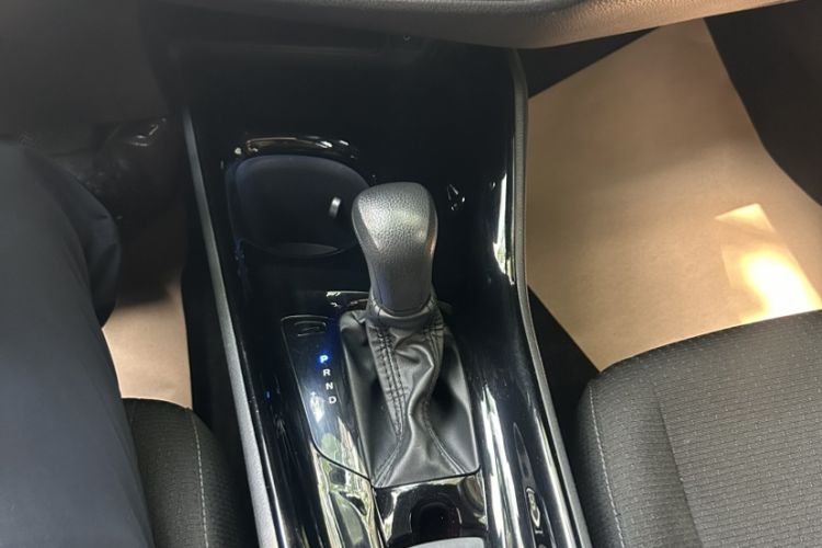 Used Toyota IZOA 2020 2.0L Enjoy Edition Interior 10