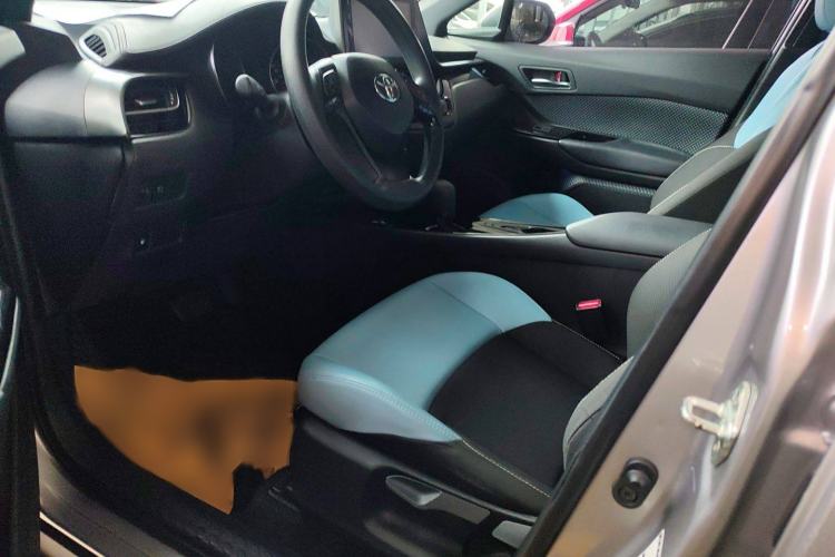 Used Toyota IZOA 2020 2.0L Yi Xiang CARE Interior 2