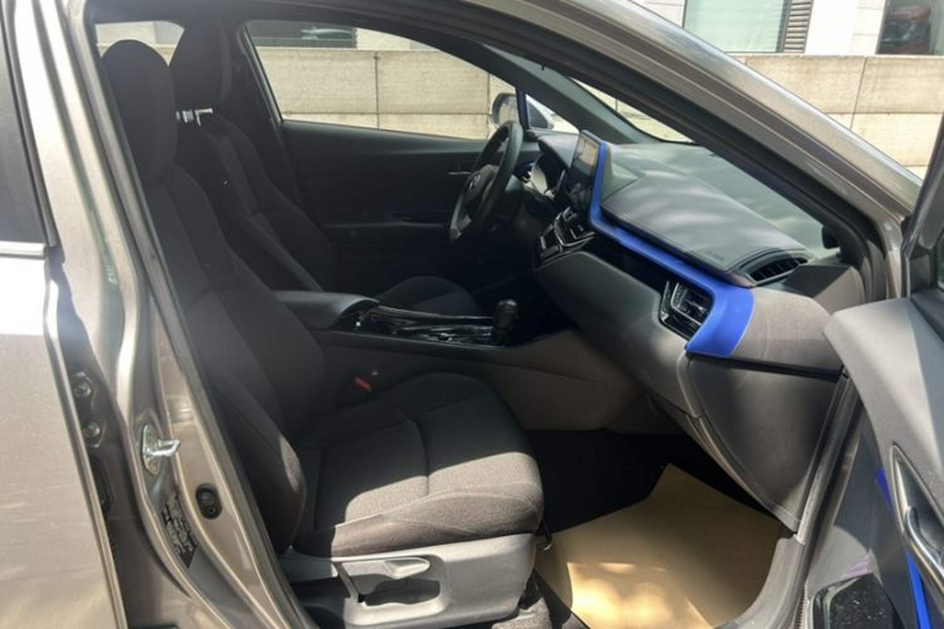 Used Toyota IZOA 2020 2.0L Enjoy Edition Interior 5