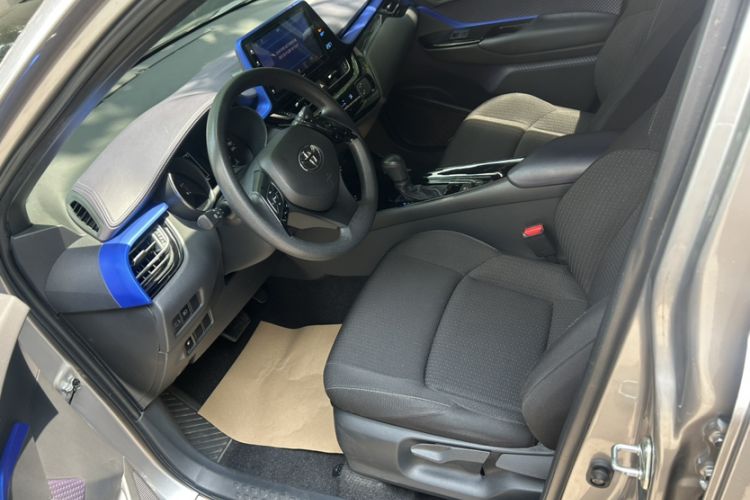 Used Toyota IZOA 2020 2.0L Enjoy Edition Interior 6