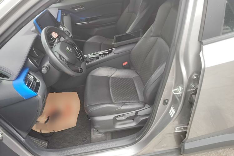 Used Toyota IZOA 2020 2.0L Yichi Version Left Front Seat