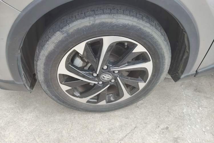 Used Toyota IZOA 2020 2.0L Yichi Version Left Front Wheel Hub