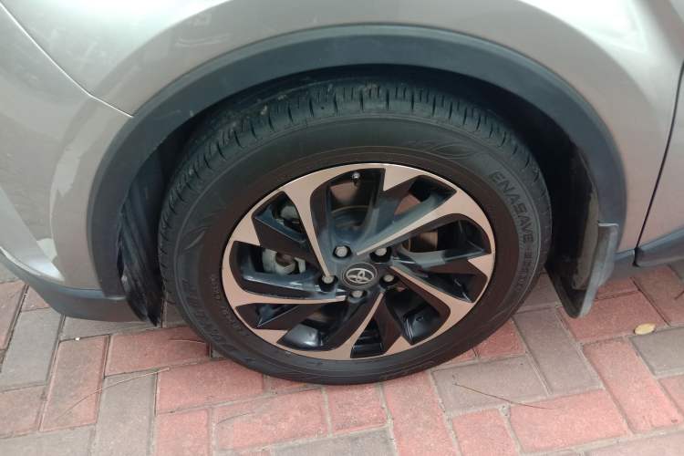 Used Toyota IZOA 2020 2.0L Yichi Version Left Front Wheel Hub