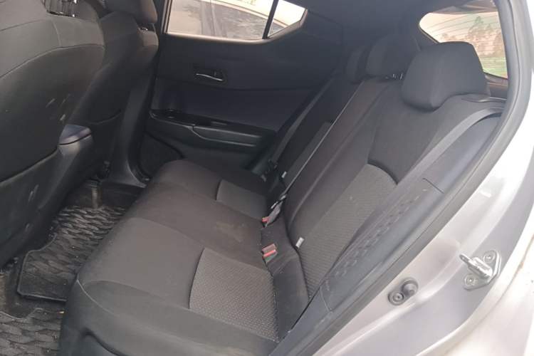 Used Toyota IZOA 2020 2.0L Yichi Version Left Rear Seat