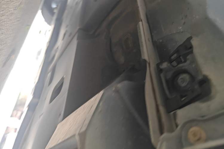 Used Toyota IZOA 2020 2.0L Enjoy Edition Left Side Sill