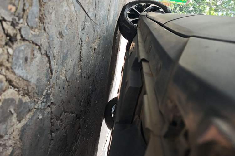 Used Toyota IZOA 2020 2.0L Yichi Version Left Side Sill