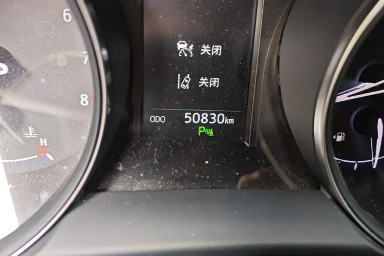 Used Toyota IZOA 2020 2.0L Enjoy Edition Odometer Close Up