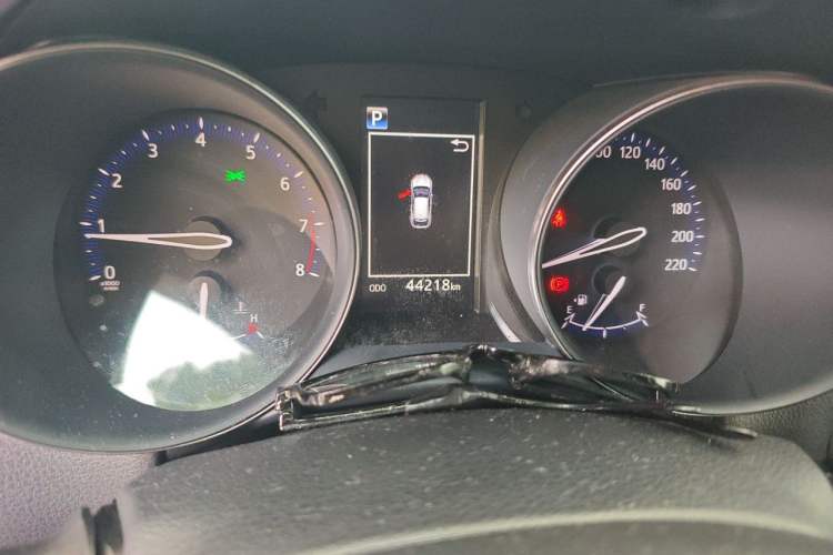 Used Toyota IZOA 2020 2.0L Yichi Version Odometer Close Up