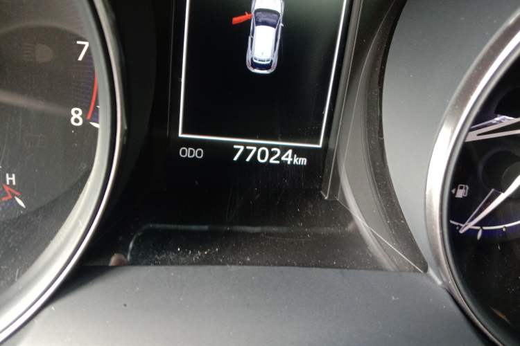 Used Toyota IZOA 2020 2.0L Yichi Version Odometer Close Up