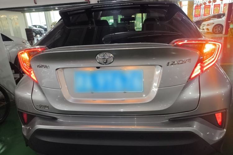 Used Toyota IZOA 2020 2.0L Yichi Version Rear